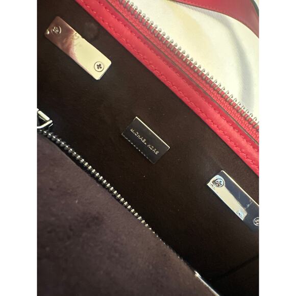 Michael Michael Kors NOLITA MINI MESSENGER excellent condition NWOT - Picture 13 of 15